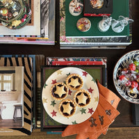 The Voyage Dubai - Disappearing Gingerbread Man Cocktail Napkins in Cinnamon
A fun set of cocktail napkins handcrafted from 100% European linen that has been stonewashed and softened giving them a wonderful, luxurious feel.
Perfect for the holiday season and equally fun year round.