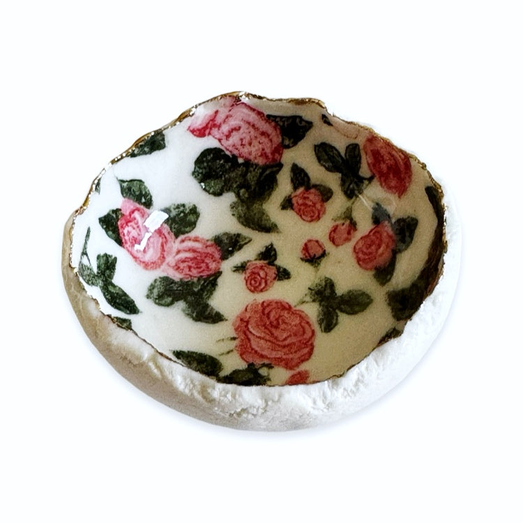 The Voyage Dubai - HB Ceramics Jagged Bowl Roses - Handmade in a small studio in Notting Hill by Heidi Bishop, this stunning porcelain 'jagged' bowl features delicate hand painted roses and is finished with gold edging.