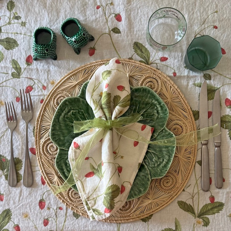 The Voyage Dubai - S&B French Baguette Stone Wash 7 pcs Cutlery Set - Elegant yet understated, the French Baguette Stonewash Cutlery brings timeless sophistication to any table. The sleek, tapering handles are paired with a rustic, stonewashed finish for a beautifully worn, vintage feel. Perfect for everyday meals or special gatherings.