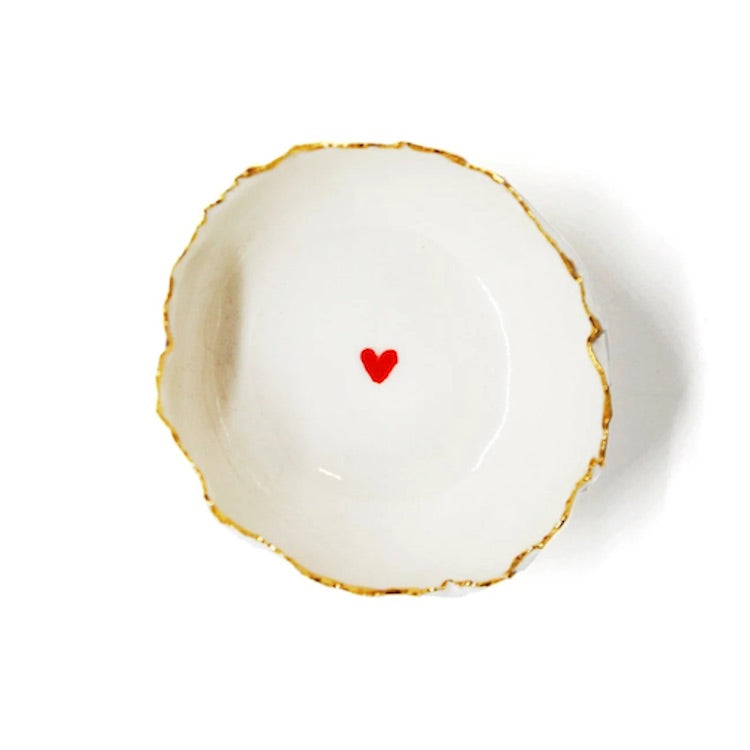 The Voyage Dubai - HB Ceramics Jagged Bowl Heart - Handmade in a small studio in Notting Hill by Heidi Bishop, this stunning porcelain 'jagged' bowl features delicate hand painted heart and is finished with gold edging.