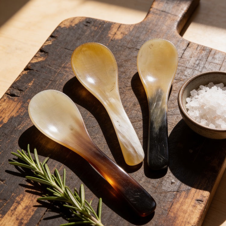 The Voyage Dubai - A lovely set of three salt/condiment spoons made out of water buffalo horns.