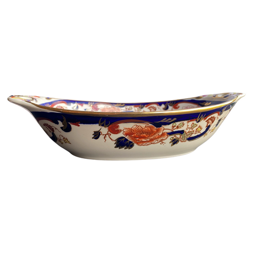 The Voyage Dubai - Vintage Mason's Ironstone Blue Mandalay Oval Serving Dish A lovely two-handle deep serving dish C1950s in excellent vintage condition. The beautiful bright hand painted pattern is vibrant with no fading.