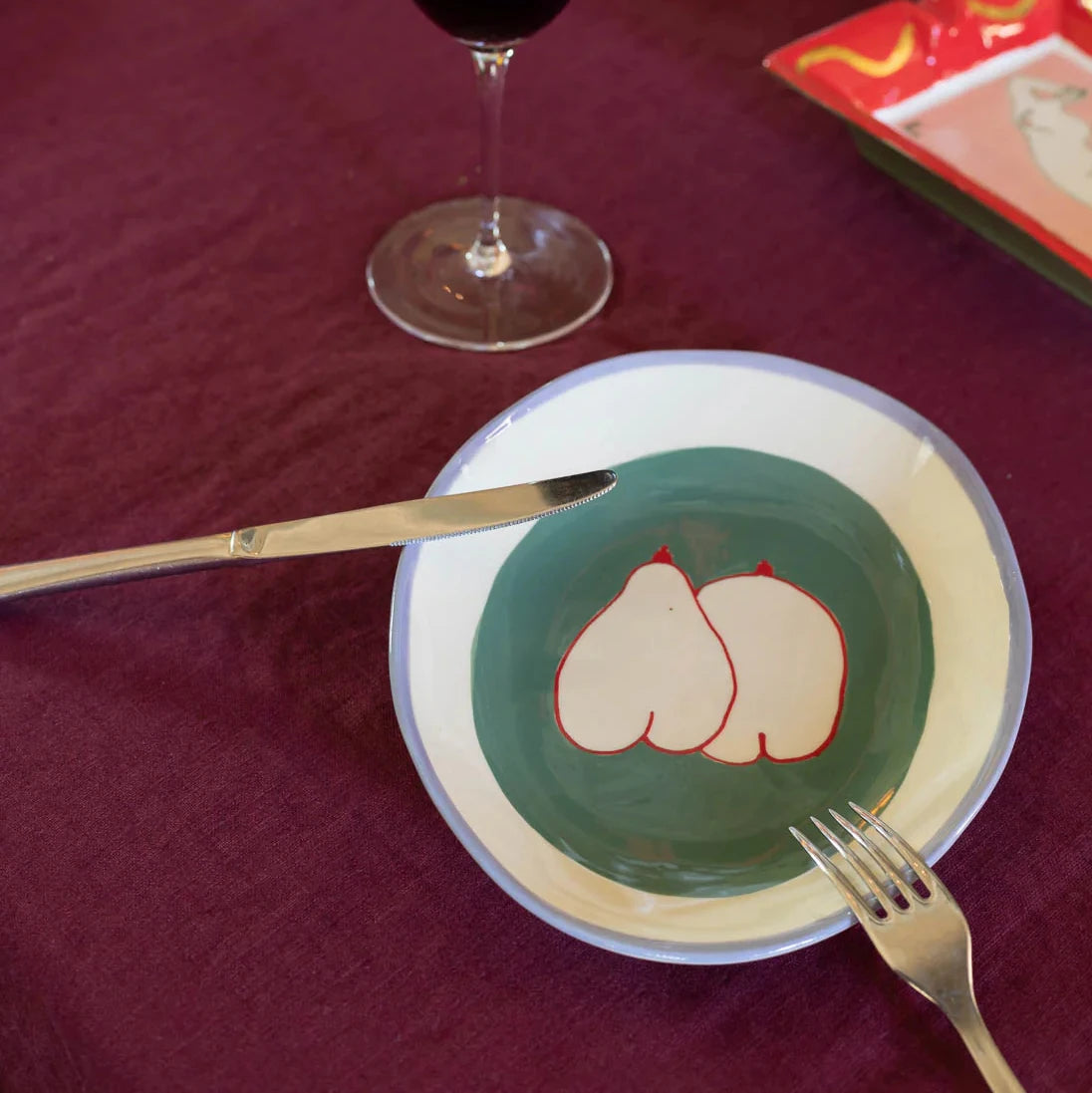 The Voyage Dubai - Like Apple and Pear Oval Plate