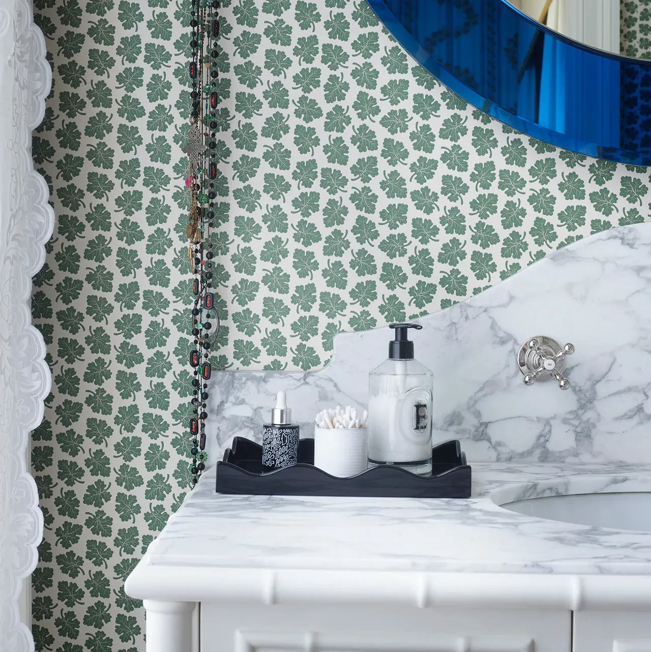 The Voyage Dubai - Small Belles Rives Tray by The Lacquer Company
