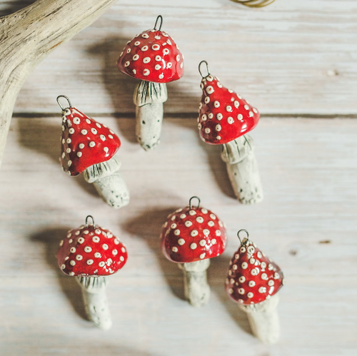 The Voyage Dubai - Ceramic Christmas mushroom ornaments - Festive Red The most charming ornaments perfect for the holiday season, these Christmas mushrooms make for a fun and quirky addition to the Christmas tree or holiday table.