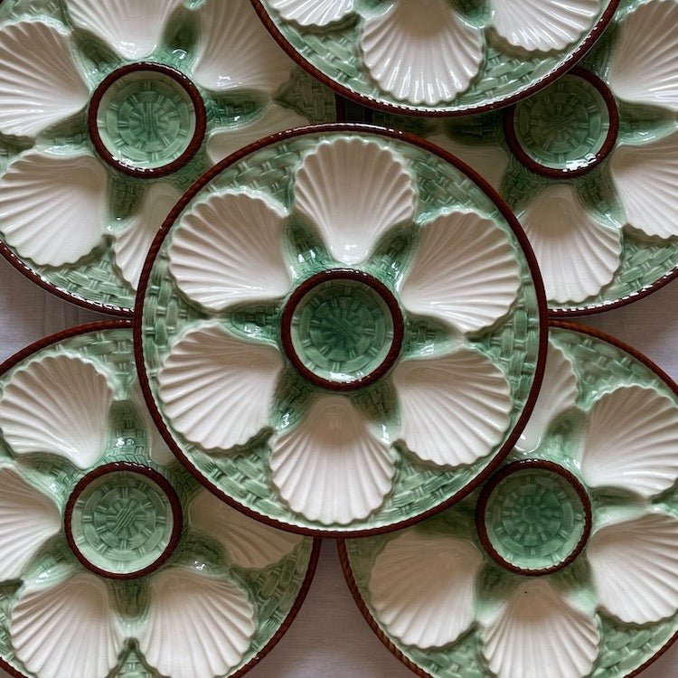 Set of two Vintage Oyster Plates - The Voyage Dubai