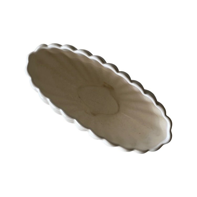 Sylvac Shell Mantle Vase in White - The Voyage Dubai